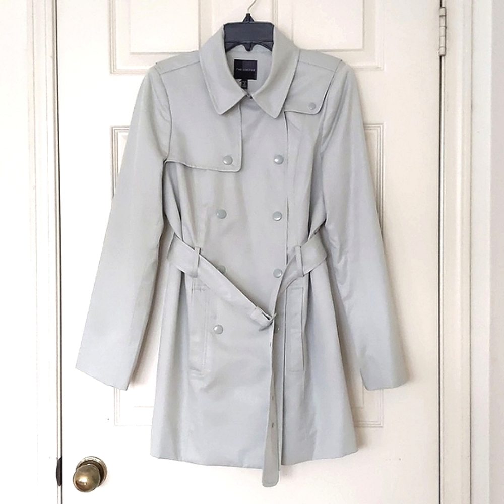 NWT. The Limited Double Breasted Trenchcoat w/full lining, belt and pockets.